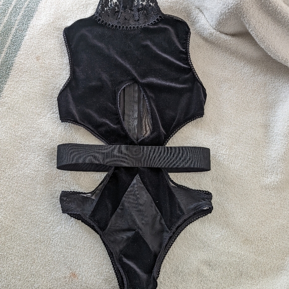 DNS WEAR Royalty Bodysuit - Picture 7 of 8